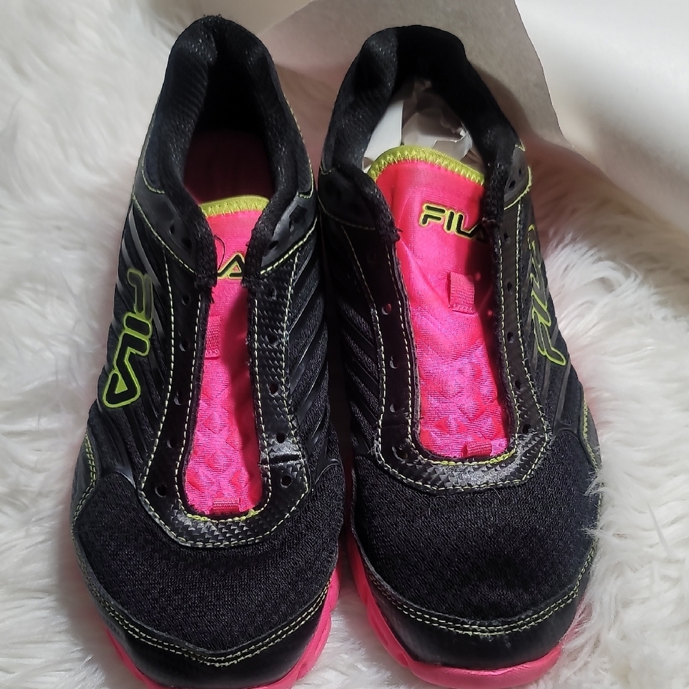 Fila Women's Black and Pink Athletic Shoes